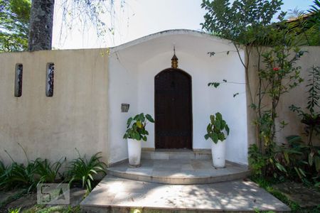 Casa à venda com 400m², 4 quartos e 4 vagasFachada