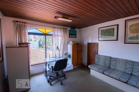 Casa à venda com 400m², 4 quartos e 4 vagasEscritório