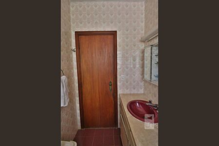 Casa à venda com 130m², 2 quartos e 1 vagaBanheiro