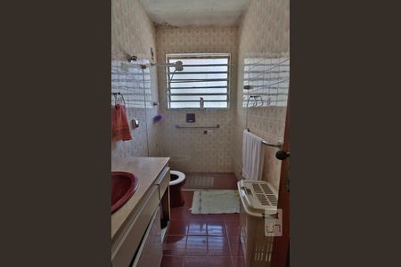 Casa à venda com 130m², 2 quartos e 1 vagaBanheiro