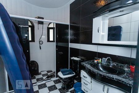 Casa à venda com 350m², 4 quartos e 3 vagas Casa à venda com 350m², 4 quartos e 3 vagasBanheiro suite 1