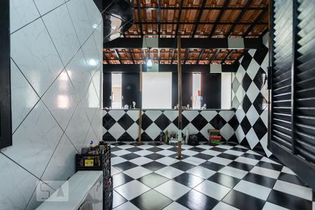 Casa à venda com 350m², 4 quartos e 3 vagas Casa à venda com 350m², 4 quartos e 3 vagasVista Suite 1