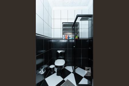 Casa à venda com 350m², 4 quartos e 3 vagas Casa à venda com 350m², 4 quartos e 3 vagasBanheiro
