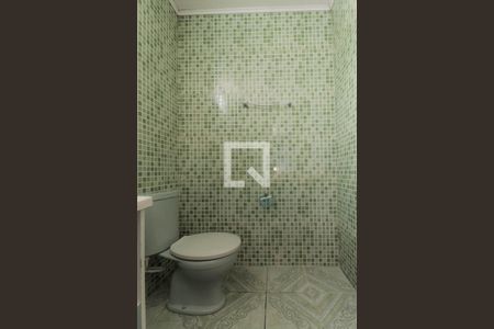 Casa à venda com 120m², 2 quartos e 1 vaga Casa à venda com 120m², 2 quartos e 1 vagaBanheiro