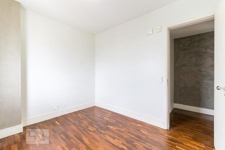 Apartamento à venda com 105m², 2 quartos e 2 vagasQuarto 2