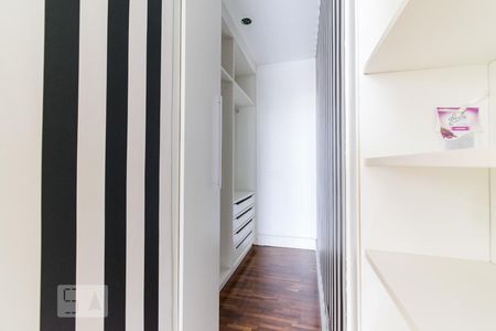Apartamento à venda com 105m², 2 quartos e 2 vagasCloset da Suíte