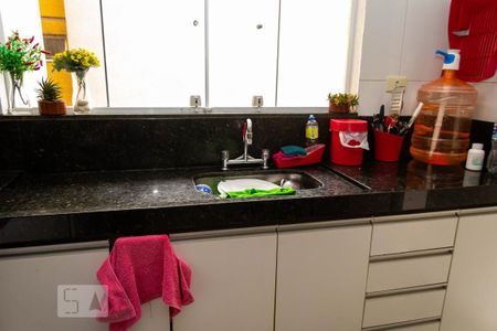 Casa à venda com 288m², 4 quartos e 4 vagasCozinha