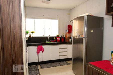 Casa à venda com 288m², 4 quartos e 4 vagasCozinha