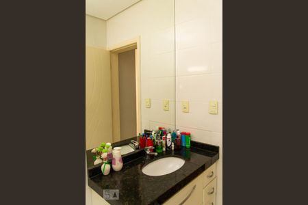 Casa à venda com 288m², 4 quartos e 4 vagasSuíte do Quarto 1