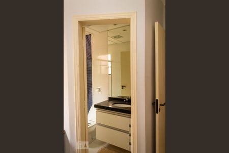 Casa à venda com 288m², 4 quartos e 4 vagasQuarto 2