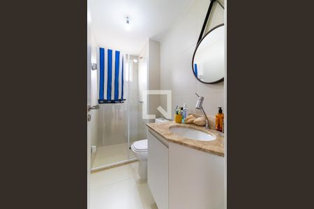 Apartamento à venda com 83m², 2 quartos e 2 vagas Apartamento à venda com 83m², 2 quartos e 2 vagasBanheiro social