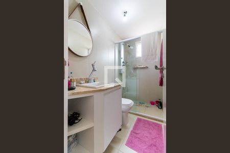 Apartamento à venda com 83m², 2 quartos e 2 vagas Apartamento à venda com 83m², 2 quartos e 2 vagasBanheiro da suíte