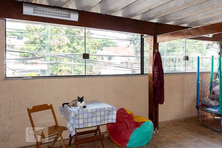 Casa à venda com 110m², 3 quartos e 2 vagas Casa à venda com 110m², 3 quartos e 2 vagasVaranda