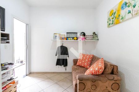 Casa à venda com 285m², 4 quartos e 1 vaga Casa à venda com 285m², 4 quartos e 1 vagaEscritório