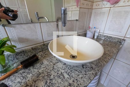 Casa à venda com 285m², 4 quartos e 1 vaga Casa à venda com 285m², 4 quartos e 1 vagaBanheiro Social