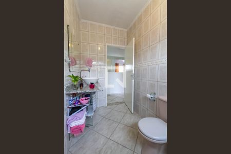 Casa à venda com 285m², 4 quartos e 1 vaga Casa à venda com 285m², 4 quartos e 1 vagaBanheiro Social