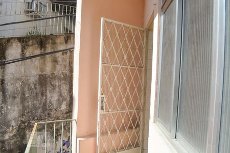 Casa à venda com 350m², 8 quartos e 2 vagas Casa à venda com 350m², 8 quartos e 2 vagasCasa 2 - Cozinha Sacada