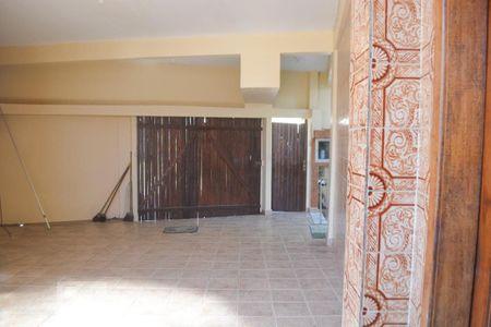 Casa à venda com 350m², 8 quartos e 2 vagas Casa à venda com 350m², 8 quartos e 2 vagasGaragem