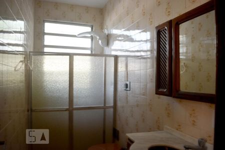 Casa à venda com 350m², 8 quartos e 2 vagas Casa à venda com 350m², 8 quartos e 2 vagasCasa 1 - Banheiro 2