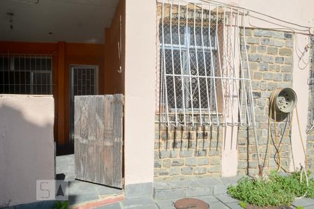 Casa à venda com 350m², 8 quartos e 2 vagas Casa à venda com 350m², 8 quartos e 2 vagasFachada casa 3