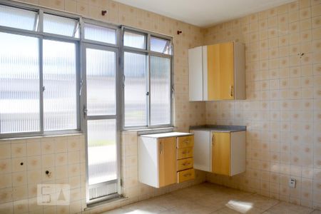 Casa à venda com 350m², 8 quartos e 2 vagas Casa à venda com 350m², 8 quartos e 2 vagasCasa 1 - Cozinha