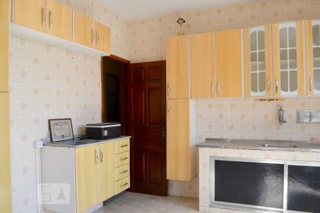 Casa à venda com 350m², 8 quartos e 2 vagas Casa à venda com 350m², 8 quartos e 2 vagasCasa 1 - Cozinha