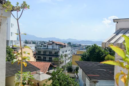 Casa à venda com 350m², 8 quartos e 2 vagas Casa à venda com 350m², 8 quartos e 2 vagasCasa 1 - Sacada