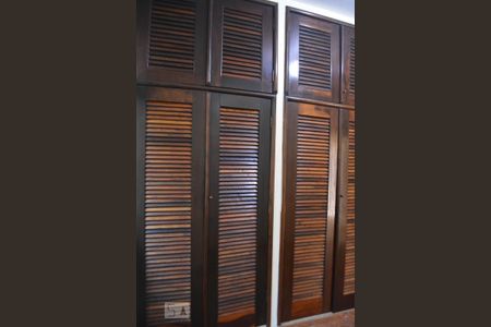 Casa à venda com 350m², 8 quartos e 2 vagas Casa à venda com 350m², 8 quartos e 2 vagasCasa 2 - Quarto 2