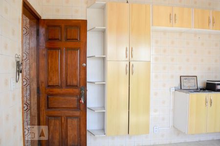 Casa à venda com 350m², 8 quartos e 2 vagas Casa à venda com 350m², 8 quartos e 2 vagasCasa 1 - Cozinha