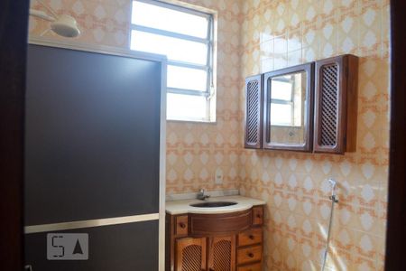 Casa à venda com 350m², 8 quartos e 2 vagas Casa à venda com 350m², 8 quartos e 2 vagasCasa 1 - Banheiro quarto 2