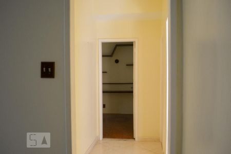 Casa à venda com 350m², 8 quartos e 2 vagas Casa à venda com 350m², 8 quartos e 2 vagasCasa 2 - Corredor