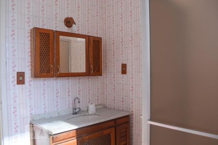 Casa à venda com 350m², 8 quartos e 2 vagas Casa à venda com 350m², 8 quartos e 2 vagasCasa 2 -Banheiro