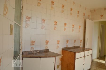 Casa à venda com 350m², 8 quartos e 2 vagas Casa à venda com 350m², 8 quartos e 2 vagasCasa 2 - Cozinha