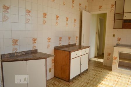 Casa à venda com 350m², 8 quartos e 2 vagas Casa à venda com 350m², 8 quartos e 2 vagasCasa 2 - Cozinha