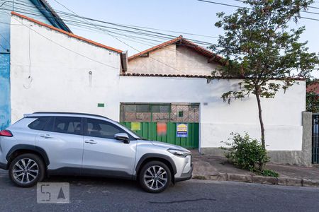 Casa à venda com 136m², 3 quartos e 3 vagasFachada