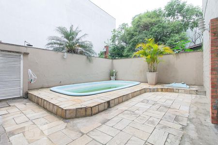 Casa à venda com 157m², 3 quartos e 3 vagas Casa à venda com 157m², 3 quartos e 3 vagasPiscina