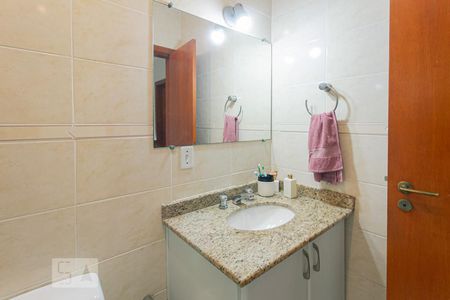 Casa à venda com 157m², 3 quartos e 3 vagas Casa à venda com 157m², 3 quartos e 3 vagasBanheiro