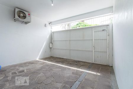 Casa à venda com 157m², 3 quartos e 3 vagas Casa à venda com 157m², 3 quartos e 3 vagasGaragem
