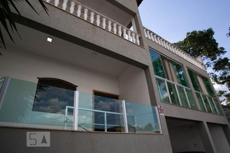 Casa à venda com 378m², 4 quartos e 5 vagasFachada