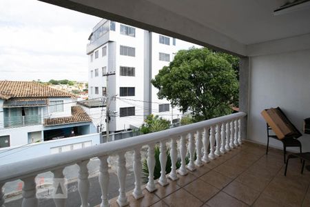 Casa à venda com 378m², 4 quartos e 5 vagasVaranda do Quarto Suite