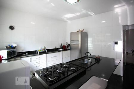 Casa à venda com 378m², 4 quartos e 5 vagasCozinha