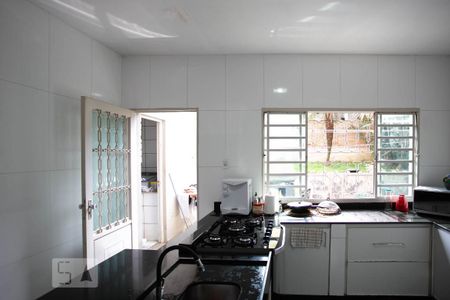 Casa à venda com 378m², 4 quartos e 5 vagasCozinha