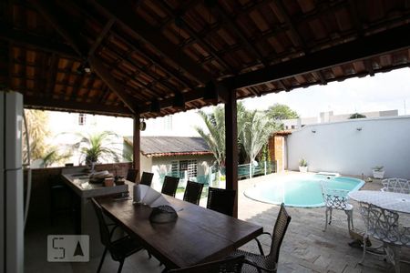 Casa à venda com 378m², 4 quartos e 5 vagasEspaço Gourmet