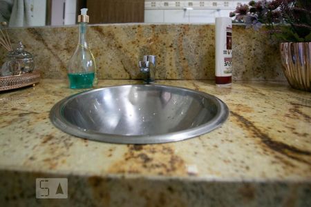 Casa à venda com 378m², 4 quartos e 5 vagasLavabo