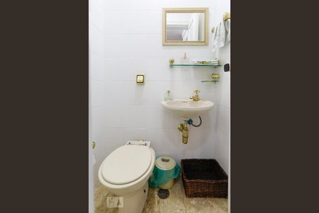 Apartamento à venda com 140m², 4 quartos e 1 vagaLavabo