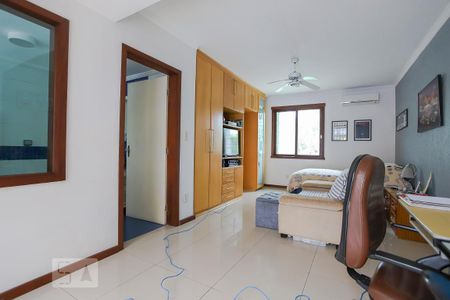 Casa à venda com 600m², 4 quartos e 3 vagasSuíte 1