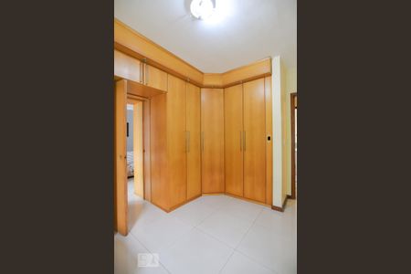 Casa à venda com 600m², 4 quartos e 3 vagasCloset da suíte 1