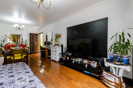 Casa à venda com 225m², 3 quartos e 2 vagas Casa à venda com 225m², 3 quartos e 2 vagasSala