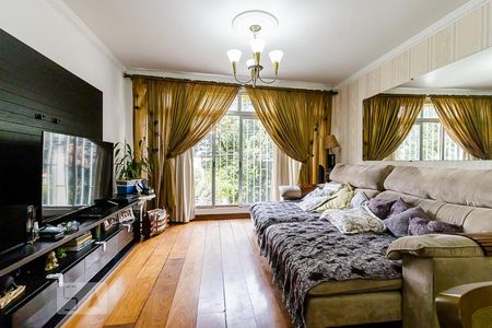 Casa à venda com 225m², 3 quartos e 2 vagas Casa à venda com 225m², 3 quartos e 2 vagasSala