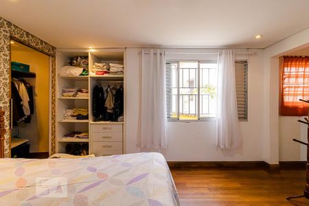 Casa à venda com 225m², 3 quartos e 2 vagas Casa à venda com 225m², 3 quartos e 2 vagasSuíte